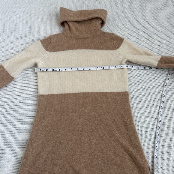 Athleta 100% Cashmere Turtleneck Sweater Cream/Brown Size XXS - Picture 4 of 7